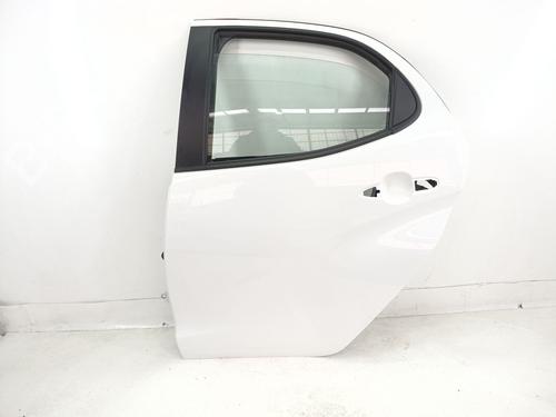Dør venstre bagtil TOYOTA YARIS (_P21_, _PA1_, _PH1_) 1.5 (MXPA11) (125 hp) 32526613