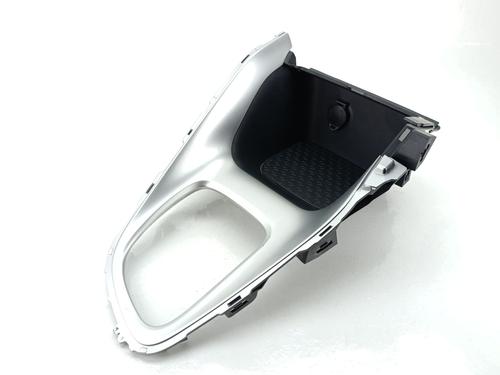 Handskerum TOYOTA YARIS (_P21_, _PA1_, _PH1_) 1.5 (MXPA11) (125 hp) 32702812