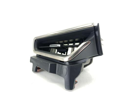 Used Air vent TOYOTA COROLLA Hatchback (_E21_, _EA1_, _EH1_) [2018-2026]  31924641