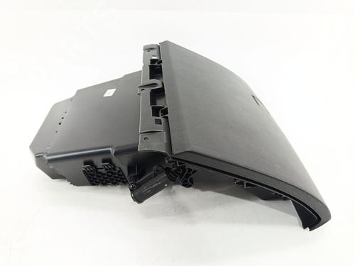 Glove box CITROËN C4 III (BA_, BB_, BC_) 1.2 PureTech 130 (BAHNSA, BAHNSB) | BP31862169C95