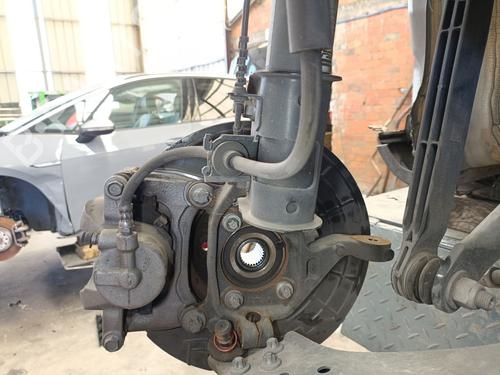 Used Right front steering knuckle Right front steering knuckle 37489559 37489559