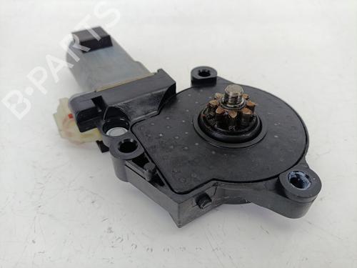 Left front window motor KIA SPORTAGE II (JE_, KM_) 2.0 CRDi 4WD | BP25877763E21 