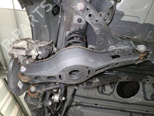 Used Left rear suspension arm TOYOTA COROLLA Hatchback (_E21_, _EA1_, _EH1_) [2018-2026]  31886145