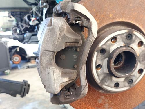 Used Left front brake caliper PEUGEOT 308 III (FB_, FH_, FP_, F3_, FM_) BlueHDi 130 (FBYHZL, FBYHZT) (131 hp) 30081451