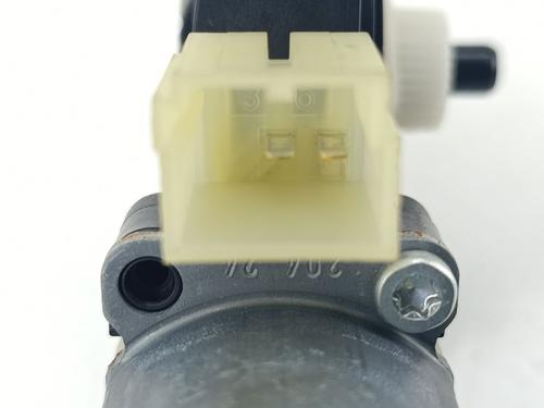 Left front window motor VW GOLF VIII Variant (CG5, DB5) 1.5 TSI | BP35950961E21 - Image 5