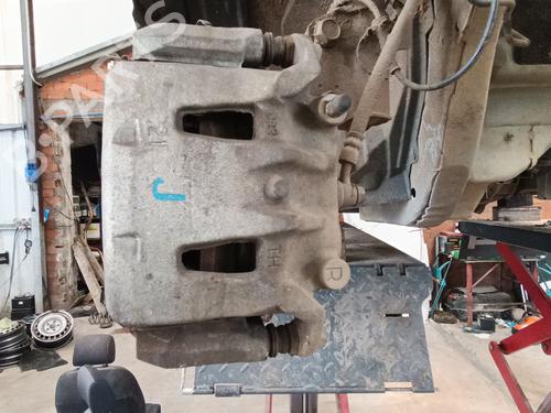 Used Right front brake caliper Right front brake caliper NISSAN NV200 Van e-NV (ME0N) (109 hp) 36218533 36218533