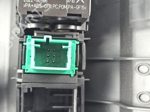 Headlight switch PEUGEOT 2008 II (UD_, US_, UY_, UJ_, UR_, UC_) 1.5 BlueHDI 110 (UDYHSK) | BP32268073I24