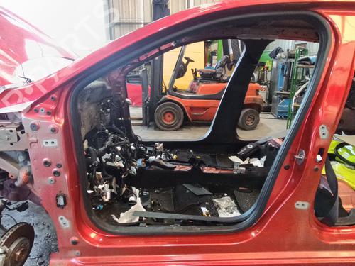 Used Rubber door seal Rubber door seal RENAULT CLIO V (B7_) 1.6 E-TECH 145 (B7MU) (143 hp) 39746860 39746860