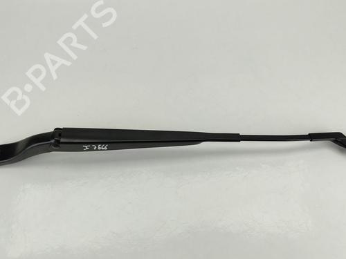 Used Front windshield wiper arm OPEL MOKKA 1.2 (76) (131 hp) 28070657