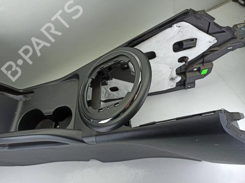 Armrest / Center console KIA SPORTAGE III (SL) 1.7 CRDi | BP25875479I20 