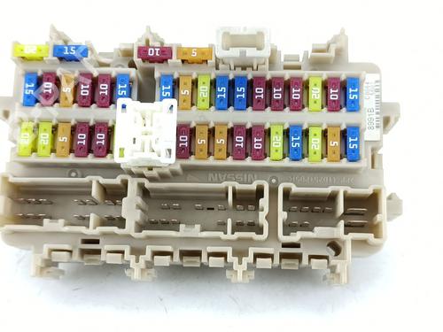 Used Fuse box Fuse box 37415434 37415434