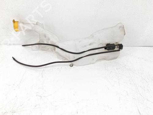 Used Windscreen washer tank Windscreen washer tank 38252519 38252519