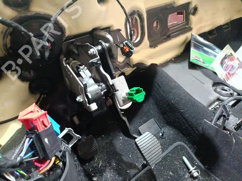 Bremsepedal OPEL CROSSLAND X / CROSSLAND (P17, P2QO) 1.2 (75) (110 hp) 31882596