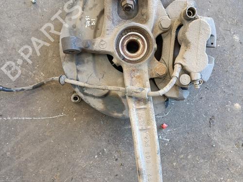 Left front steering knuckle MERCEDES-BENZ M-CLASS (W164) ML 320 CDI 4-matic (164.122) | BP26547571M25 