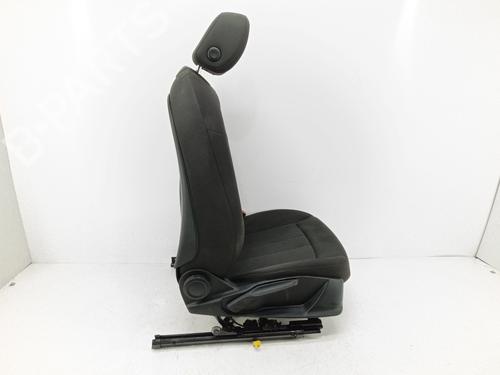 Right front seat AUDI A4 B9 (8W2, 8WC) 2.0 TDI | BP37632927C16 - Image 4
