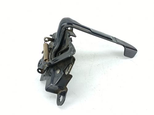 hood-lock-toyota-yaris-_p13_-2010-2011-2012-2013-2014-2015-2016-2017-2018-2019-2020-31375869 main image