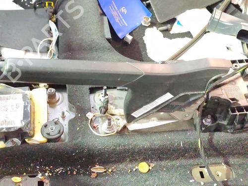 Used Hand brake Hand brake PEUGEOT 2008 II (UD_, US_, UY_, UJ_, UR_, UC_) 1.5 BlueHDI 110 (UDYHSK) (110 hp) 30317190 30317190