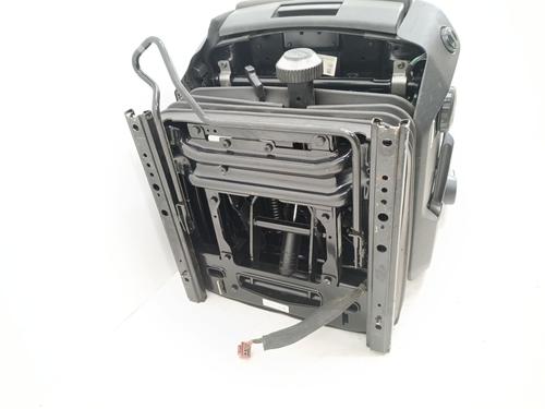 Left front seat VW CRAFTER Van (SY_, SX_) 2.0 TDI FWD (SYB, SYC, SYD) | BP39880816C15 - Image 9