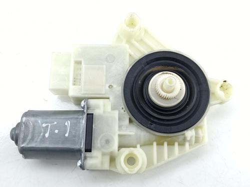 Rudehejsemotor bagstkærm venstre VW GOLF VII Variant (BA5, BV5) 1.6 TDI (115 hp) 30698080