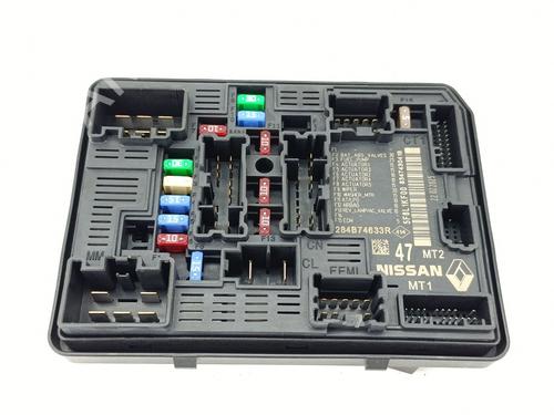 Used Fuse box Fuse box RENAULT CLIO V (B7_) 1.6 E-TECH 145 (B7MU) (143 hp) 39747851 39747851