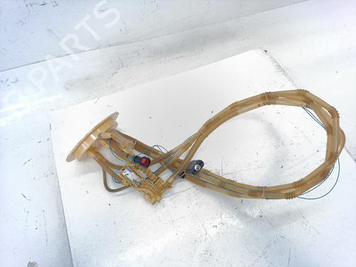 Used Fuel pump MERCEDES-BENZ M-CLASS (W164) ML 320 CDI 4-matic (164.122) (224 hp) 25877457