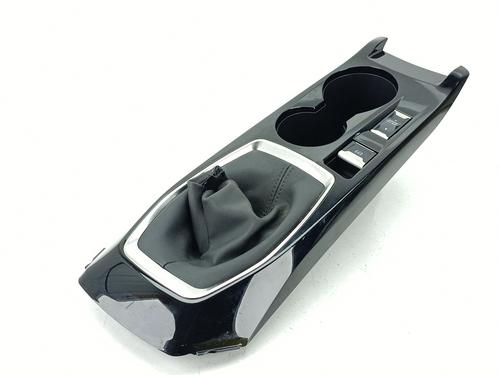 Used Shift knob Shift knob PEUGEOT 208 II (UB_, UP_, UW_, UJ_) 1.2 PureTech 100 (101 hp) 31850025 31850025