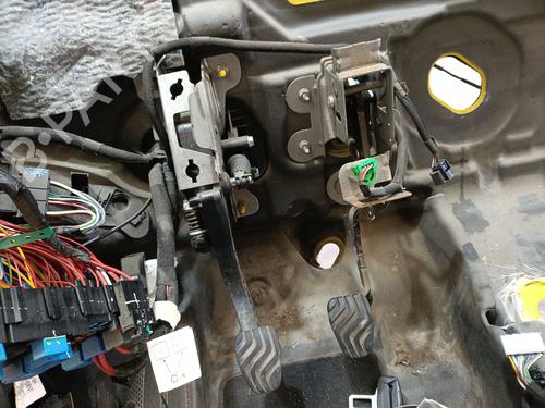 Used Clutch pedal Clutch pedal 39525791 39525791