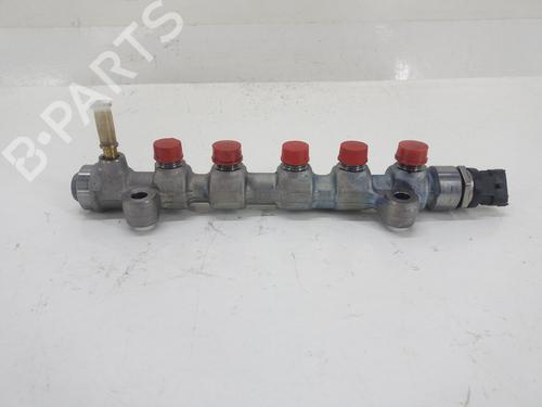 Used Injection rail NISSAN INTERSTAR Bus (X70) [2002-2025]  26554171