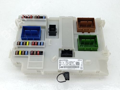 Used Fuse box Fuse box 39071405 39071405