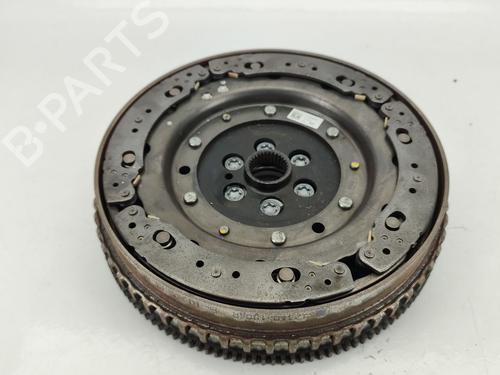 Used Flywheel RENAULT MEGANE IV Hatchback (B9A/M/N_) 1.2 TCe 130 (B9MR) (130 hp) 25879228