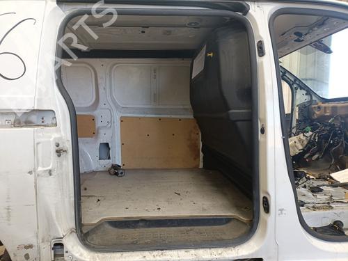 Gummiliste Gummiliste CITROËN JUMPY III Van (V_) 2.0 BlueHDi 120 (122 hp) 36220493 36220493