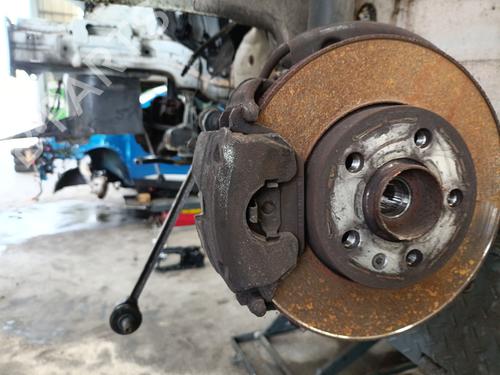 Used Left front brake caliper Left front brake caliper 37464576 37464576