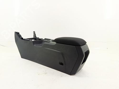 Console central PEUGEOT 308 II (LB_, LP_, LW_, LH_, L3_) 1.2 THP 130 (131 hp) 31015800