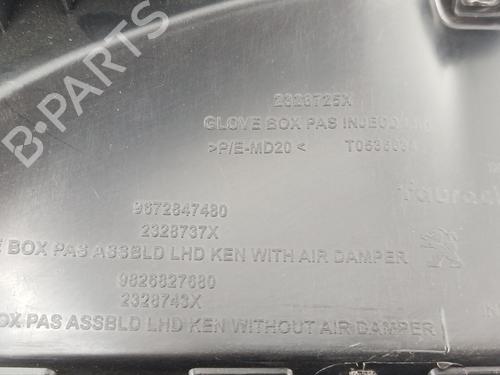 Glove box PEUGEOT 208 II (UB_, UP_, UW_, UJ_) 1.2 PureTech 75 | BP32388584C95 