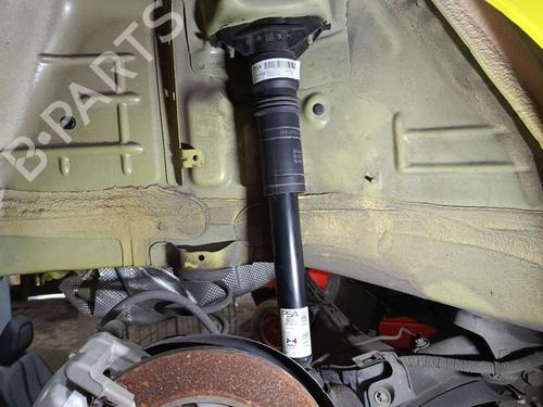 Used Right rear shock absorber Right rear shock absorber PEUGEOT 208 II (UB_, UP_, UW_, UJ_) 1.2 PureTech 100 (101 hp) 32411658 32411658