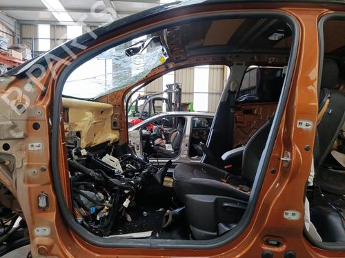 gummiliste-renault-captur-i-j5_-h5_-2013-32522351 main image