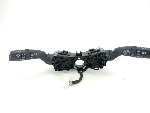 Used Switch Switch TOYOTA YARIS (_P21_, _PA1_, _PH1_) 1.5 Hybrid (MXPH10, MXPH11) (116 hp) 34695344 34695344
