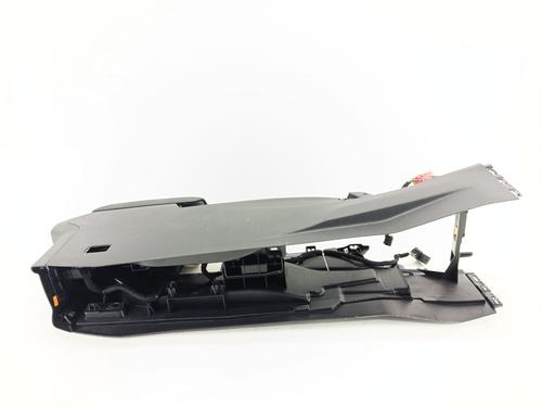 Middle console CITROËN C4 III (BA_, BB_, BC_) 1.2 PureTech 130 (BAHNSA, BAHNSB) | BP31862167I22