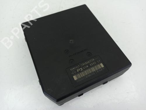 Fuse box RENAULT MEGANE III Hatchback (BZ0/1_, B3_)  | BP16028318E1 