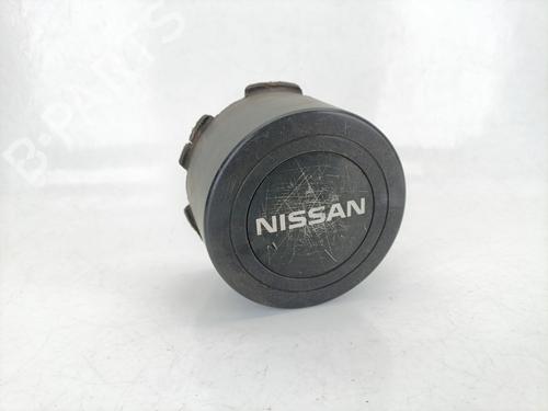 Used Hub cap NISSAN TERRANO II (R20) 2.7 TDi 4WD (125 hp) 25878846