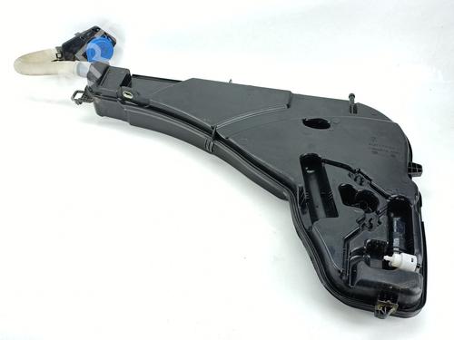 Used Windscreen washer tank Windscreen washer tank 37074395 37074395