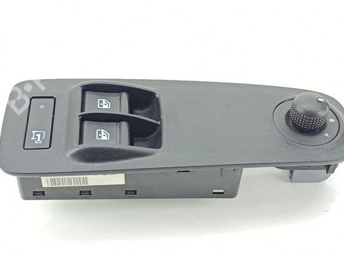 Used Left front window switch PEUGEOT BOXER Van 2.2 BlueHDi 140 (140 hp) 32340407