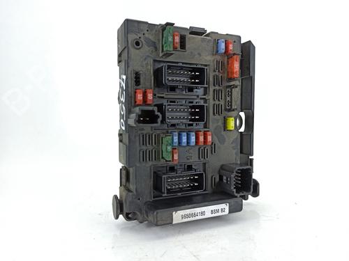 Used Fuse box PEUGEOT 206 Hatchback (2A/C) [1998-2012]  25874709