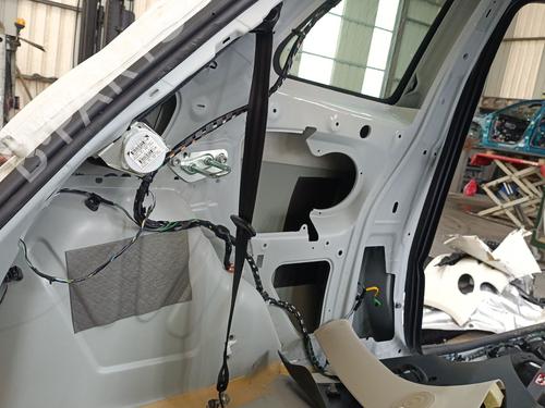 rear-left-seatbelt-fiat-500-312_-2007-32988799 main image