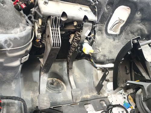Used Clutch pedal PEUGEOT BOXER Van 2.2 BlueHDi 140 (140 hp) 32414671