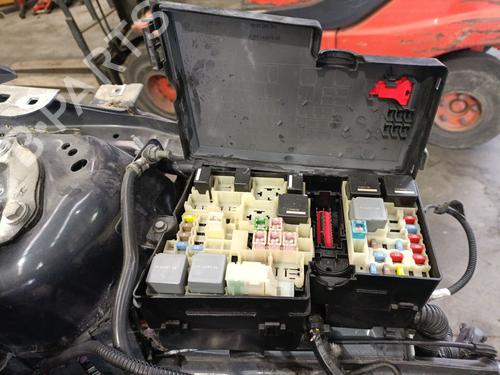 Used Fuse box FORD FOCUS III Turnier 1.6 TDCi (115 hp) 29002996