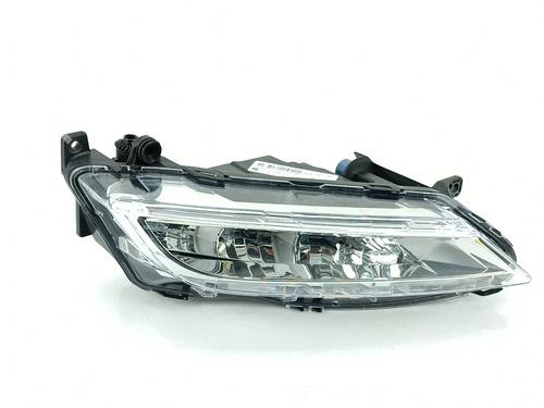 Used Left front fog light SEAT ATECA (KH7, KHP) 1.5 TSI (150 hp) 32666388