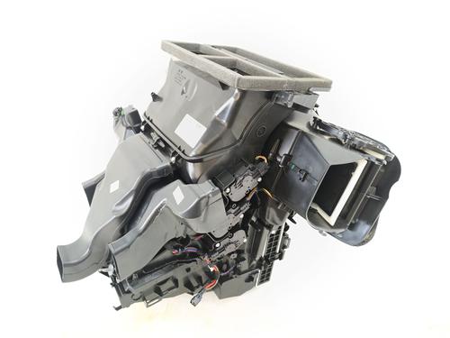 Heater matrix box BMW 1 (F40) 118 d | BP38112636M61 - Image 5