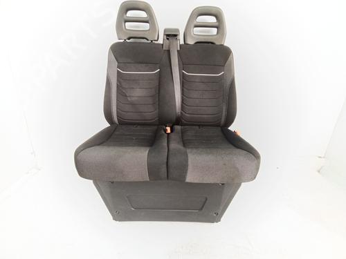 Used Right front seat Right front seat IVECO DAILY VI Van 35S16, 35C16, 40C16, 50C16, 70C16 (160 hp) 34536042 34536042
