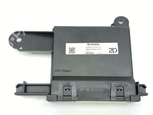 Used Control unit Control unit TOYOTA YARIS (_P21_, _PA1_, _PH1_) 1.5 (MXPA11) (125 hp) 32695064 32695064